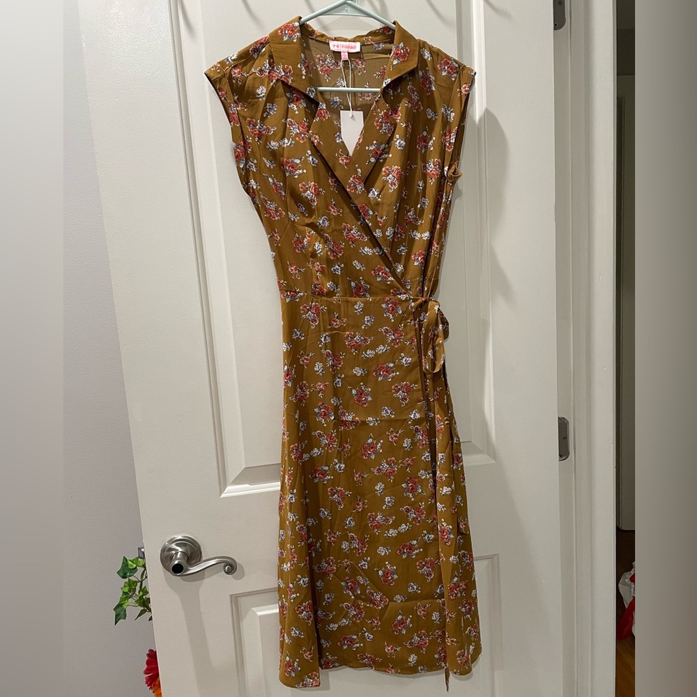 re:named floral wrap dress size small